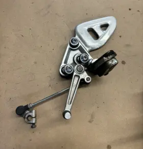 25600-24f00 Suzuki 99-07 Gsxr1300r Busa Oem Left Rearset Rear Set Foot Peg W Shifter #0151