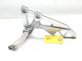 298643-25l-l Suzuki 23-25 Gsx800r Gsx 8r Front Left Driver Foot Peg With Bracket 298643-25l
