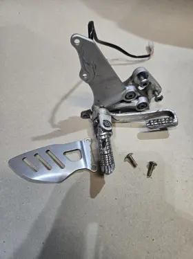 298999 Suzuki 06 07 Gsxr 600 750 Right Front Driver Foot Peg Rearset Rear Set #138