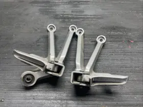 425-46764 Suzuki 2005 Gsxr600 Rear Passenger Foot Pegs And Brackets Oem #12624