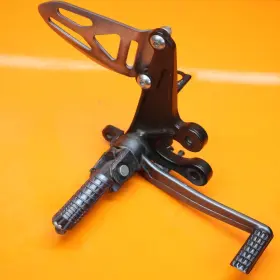 43110-41g10 Suzuki 2016-2021 Gsxr 750 Oem Right Rearset Rear Set Driver Foot Peg Rest Stop