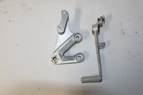43111-35f10 Suzuki 2004 Gsxr1000 Gsx-r 1000 Right Front Foot Rest Peg Step