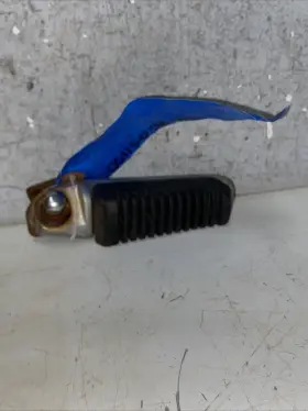 43501-31300 Suzuki 83 Gs 750 Right Passenger Foot Peg