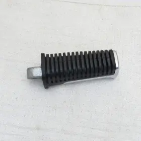 43501-38b11 Suzuki Vs 800 1400 Intruder Oem Front Right Rh Footpeg Footrest