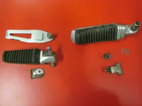 43502-43401 Suzuki 83-86 Gs550e Left Side Foot Pegs And Hardware Gs 550e 43502-43401 Suzuki 83-86 Gs550e Left Side Foot Pegs And Hardware Gs 550e