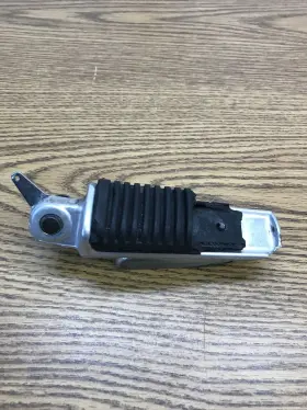 43520-20c00 Suzuki 43510-20c00 Katana Gsx750f 1998-2006 Front Footrest Left Part #43520-20c00
