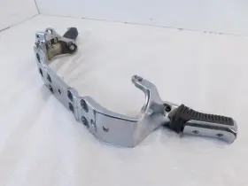 43510-38e01 Suzuki Intruder 700 750 800 Boulevard Front Footrest Foot Pegs And Mount Bracket