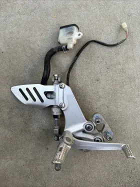 43511-01h01 Suzuki 2006 - 2009 Gsxr 600 750 Right Rearset Rear Set Driver Foot Peg Brake