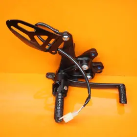 43511-14j10 Suzuki Mint 2024 16-24 Gsxr 600 750 Oem Right Rearset Rear Set Driver Foot Peg R