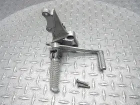 43511-33e00 Suzuki 1997 96-99 Gsxr 750 Gsxr750 Right Rearset Brake Pedal Foot Peg Bracket