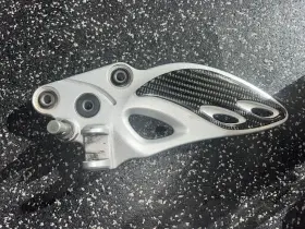 43521-15h00 Suzuki 2008-2019 Gsx1300r Hayabusa Front Left Footrest Footpeg Peg Bracket Oem