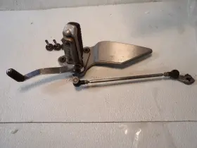 43521-26e01 Suzuki 2002 Gsf600 Bandit Left Footrest Bracket 43521-26e01 Suzuki 2002 Gsf600 Bandit Left Footrest Bracket