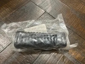 43551-29b21 Suzuki 89-96 Gs500e 2011 Dl650 V-strom Oem Footrest Rubber 43551-29b21 Suzuki 89-96 Gs500e 2011 Dl650 V-strom Oem Footrest Rubber