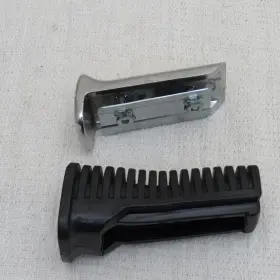 43551-38b00 Suzuki Vs 800 1400 Intruder Oem Front Footpeg Footrest Rubber Cover