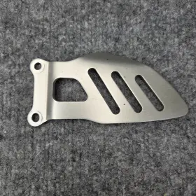 43571-01h00 Suzuki 2006-2009 Gsxr600 Gsxr750 600 750 Oem Front Right Peg Bracket Guard Plate