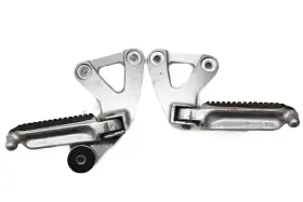 43610-08f00 Suzuki 06 Katana 600 Passenger Foot Pegs And Mounting Supports Left Right