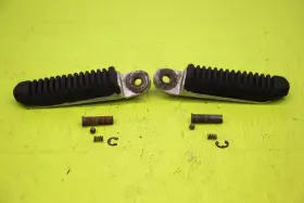 4361019c00 Suzuki 1988-1996 Gsx600f Katana 600 Pillion Passenger Footrest Peg Original Oem