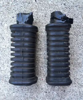 43631-45001 Suzuki 43612-45001 Set Passenger Footrest 43610-45001 1979 Gs750