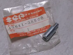 43641-38b00 Suzuki Intruder Vs1400/vs800/vs750/vs700 Front Footrest Bolt Nos