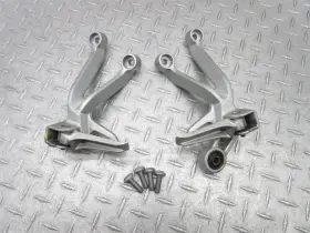 43700-18g00 Suzuki 2003 03-04 Gsxr 1000 Gsxr1000 Rear Foot Passenger Peg Bracket Left Right