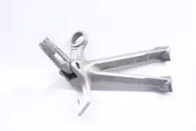 43700-21h00 Suzuki 2007 Gsxr1000 Left Rear Back Passenger Peg