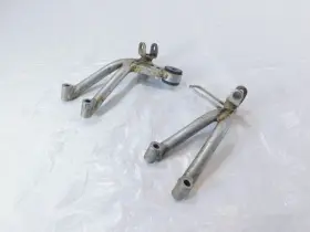 43810-21e20-0fp Suzuki Rf600r And Rf900r Rear Passenger Footrest Foot Peg Mount Brackets