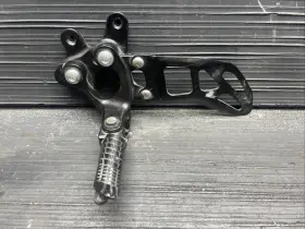657-4675 Suzuki 2024 Gsxr750 Left Front Foot Peg And Bracket Oem #12724