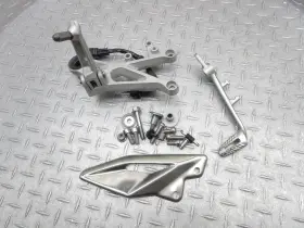2081464 Triumph 2019 18-20 Street Triple Rs 765 Oem Right Rearset Pedal Foot Peg Bracket