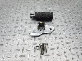 2085061 Triumph 2013 09-17 Speedmaster Left Foot Peg Rest Mount Bracket Footpeg Rearset
