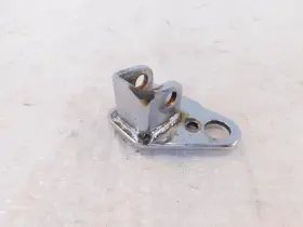 T2081017 Triumph 2002-2016 America Lt And Speedmaster Left Footrest Foot Peg Bracket Mount