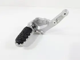 T2082204 Triumph 2022 Tiger 900 Gt Pro Left Front Foot Peg And Mount T2082204 Triumph 2022 Tiger 900 Gt Pro Left Front Foot Peg And Mount