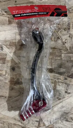 1030850074 Tusk Nos Folding Shift Lever Black/red Tip For Honda Cr125r 1983-2007 Shifter