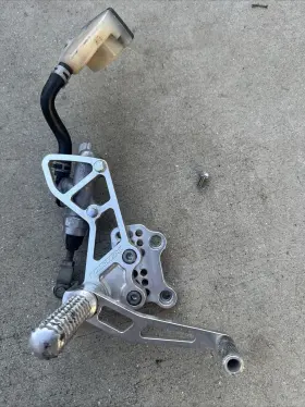 Rs503k Vortex Right Rear Set With Master Cylinder Suzuki Gsxr 01-04 1000 01-05 600 750