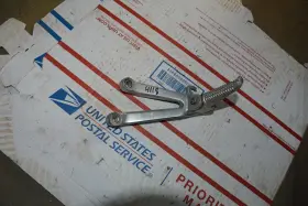 Yamaha 150352795020 99 R6 Left Rear Peg And Bracket