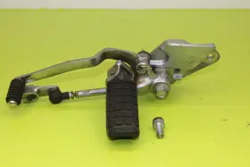 15r2741l00 Yamaha 1982-1983 Xj750 Maxim Left Side Foot Peg Shifter Linkage Bracket Mount