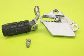 15r2742l00 Yamaha 1982-1983 Xj750 Maxim Right Side Foot Peg Bracket Mount Adjustable