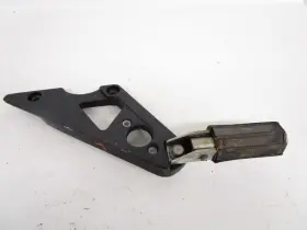 22r-27442-01-00 Yamaha 83 Maxim Xj 750 Left Foot Peg Bracket