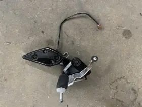 2d1-27420-00-00 Yamaha Fz1 Fzs1 06 07 08 09 10 11 12 13 14 15 Oem Right Rearset Brake Pedal
