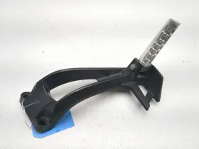 39p-2742l-00-00 Yamaha 11-13 Fz8 Rear Right Passenger Footpeg Assembly Step Mount Bracket