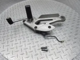 4br-27443-01-00 Yamaha 1995 92-98 Seca Ii 2 Xj600s Right Rearset Brake Pedal Foot Peg Bracket