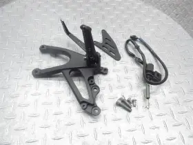 4c8-27443-00-00 Yamaha 2008 07-08 Yzf R1 Yzfr1 Front Right Rearset Brake Pedal Foot Peg Bracket