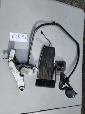 4wm-27420-20-00 Yamaha 1999 99-03 Xv1600at Roadstar Midnight 1600 Right Rearset Floor Foot Board