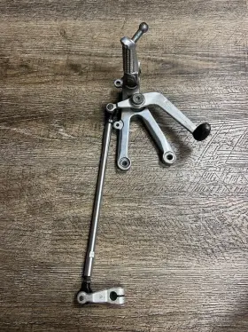 5eb-27410-00-00 Yamaha 99-02 Yzf R6 Left Rearset Rear Set Driver Foot Peg Shifter Linkage Oem