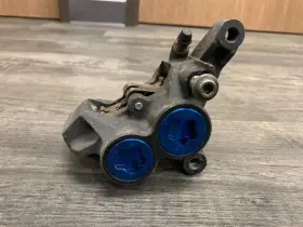 5jj-2580u-00-00 Yamaha 1998-2001 R1 2003-2005 Fjr1300 Oem Front Right Brake Caliper