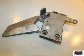 5jw-27442-00-00 Yamaha 2005 Fjr1300 Left Front Foot Rest Peg Step Bracket