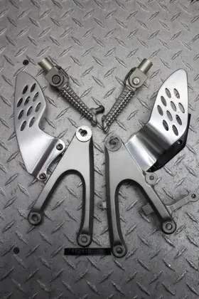 5vy-27442-02-00 Yamaha 2006 Yzf R1 Front Left/right Foot Rests Pegs Steps Set