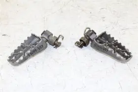 5xe-27421-00-00 Yamaha 2004 Yz 450f Foot Pegs Rests Set Left Right