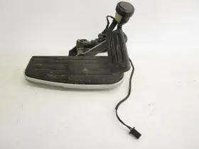 99999-03523-00 Yamaha 99 Xv 1600 Silverado Right Foot Rest Board 1999-2000