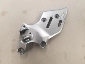B7n-27443-00-00 Yamaha 2022 Tracer 9 Gt Right Rider Footpeg Bracket 3