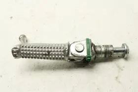 Fj09 Yamaha 2016 Fj9 Right Foot Peg 15-16